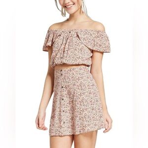 NWT Floral Print Off The Shoulder Crop Too and Front Button Skirt, XS